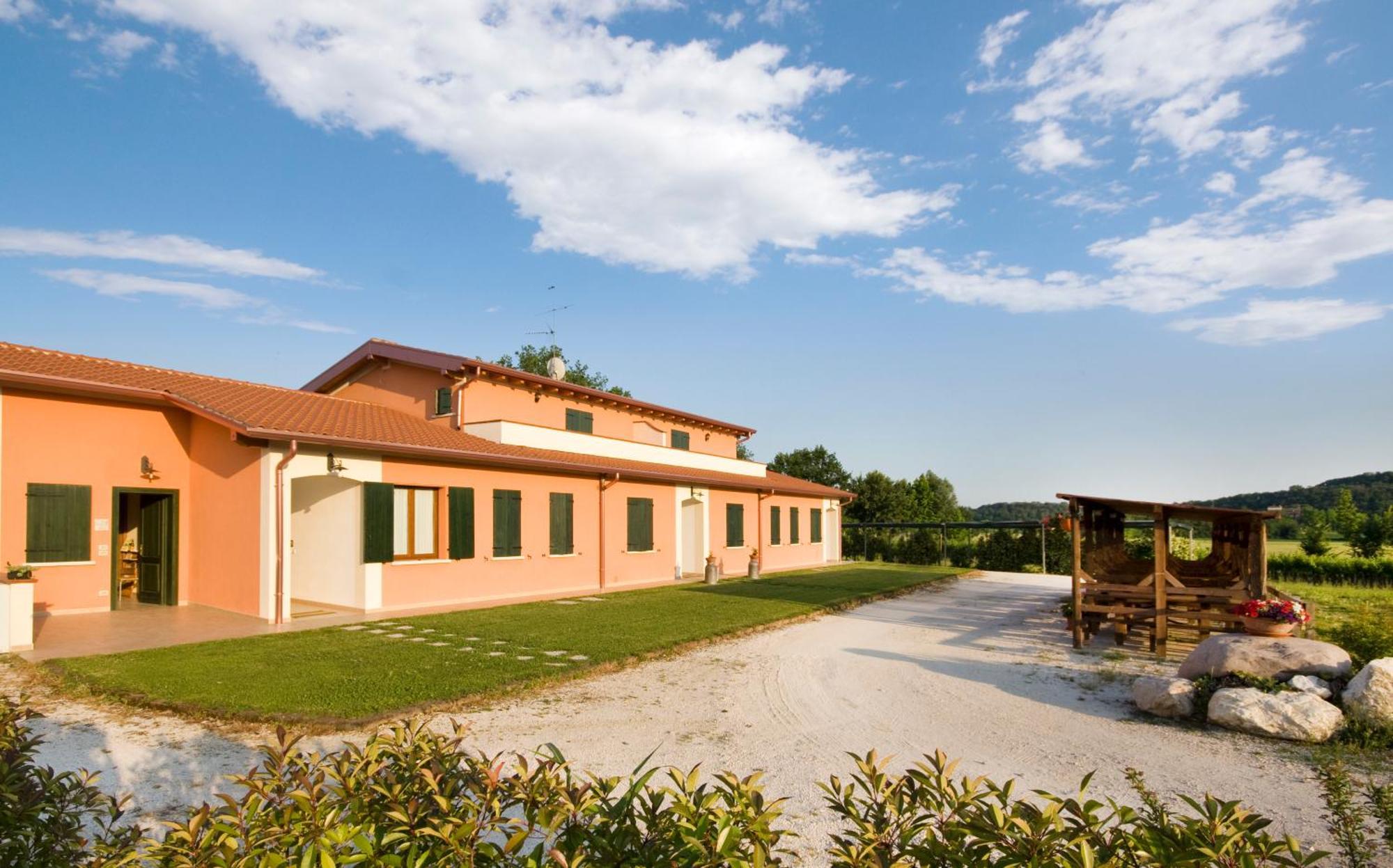 Agriturismo Cascina Roveri Monzambano Exterior photo