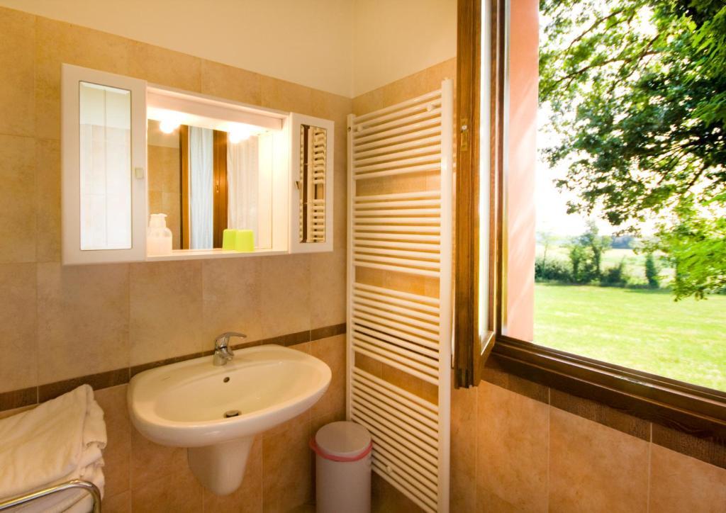 Agriturismo Cascina Roveri Monzambano Room photo